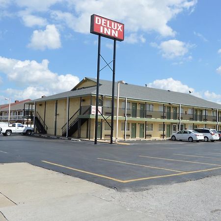 Delux Inn Tulsa Buitenkant foto