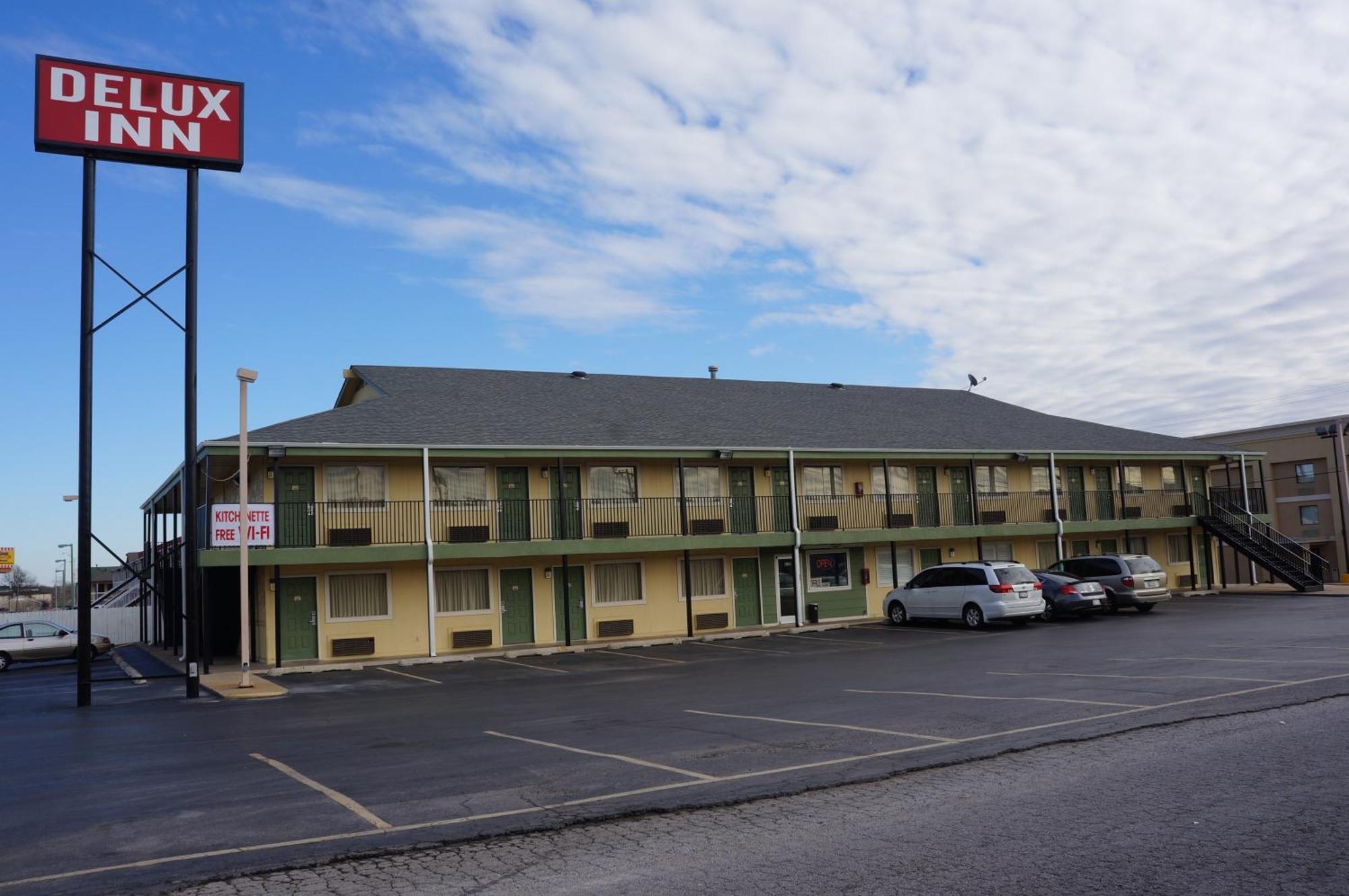 Delux Inn Tulsa Buitenkant foto