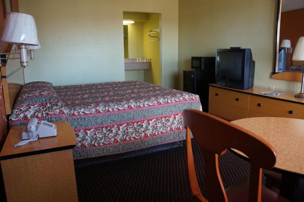 Delux Inn Tulsa Kamer foto